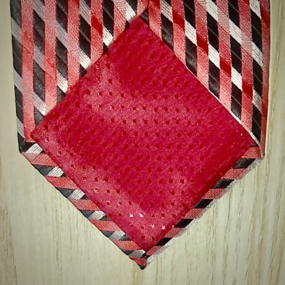 Versa Red & Brown Silk Tie